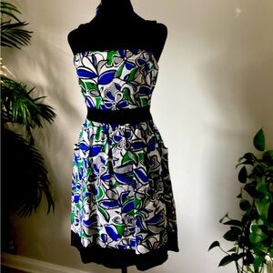 Women sleeveless dress